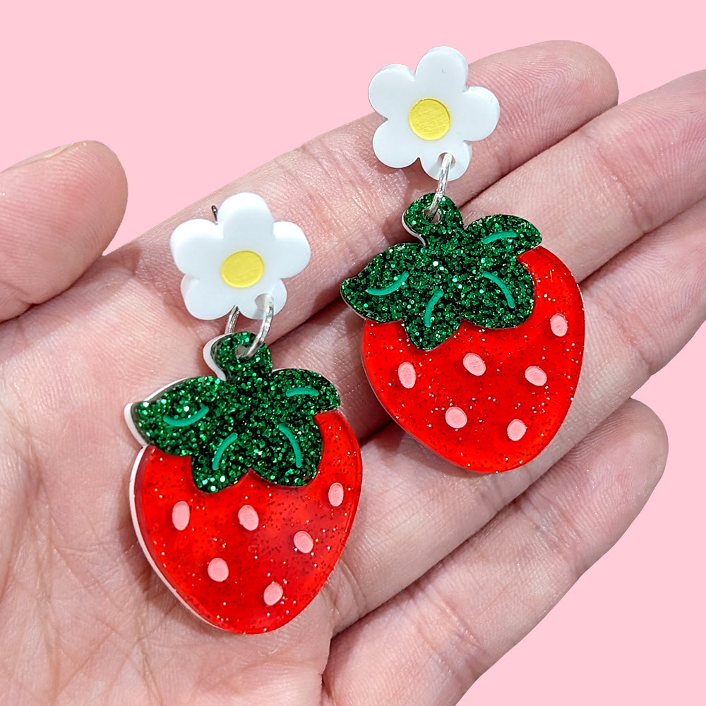 [PREORDER] Strawberry Plant Earrings